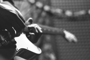 How to Develop Better Guitar Phrasing for Beginners